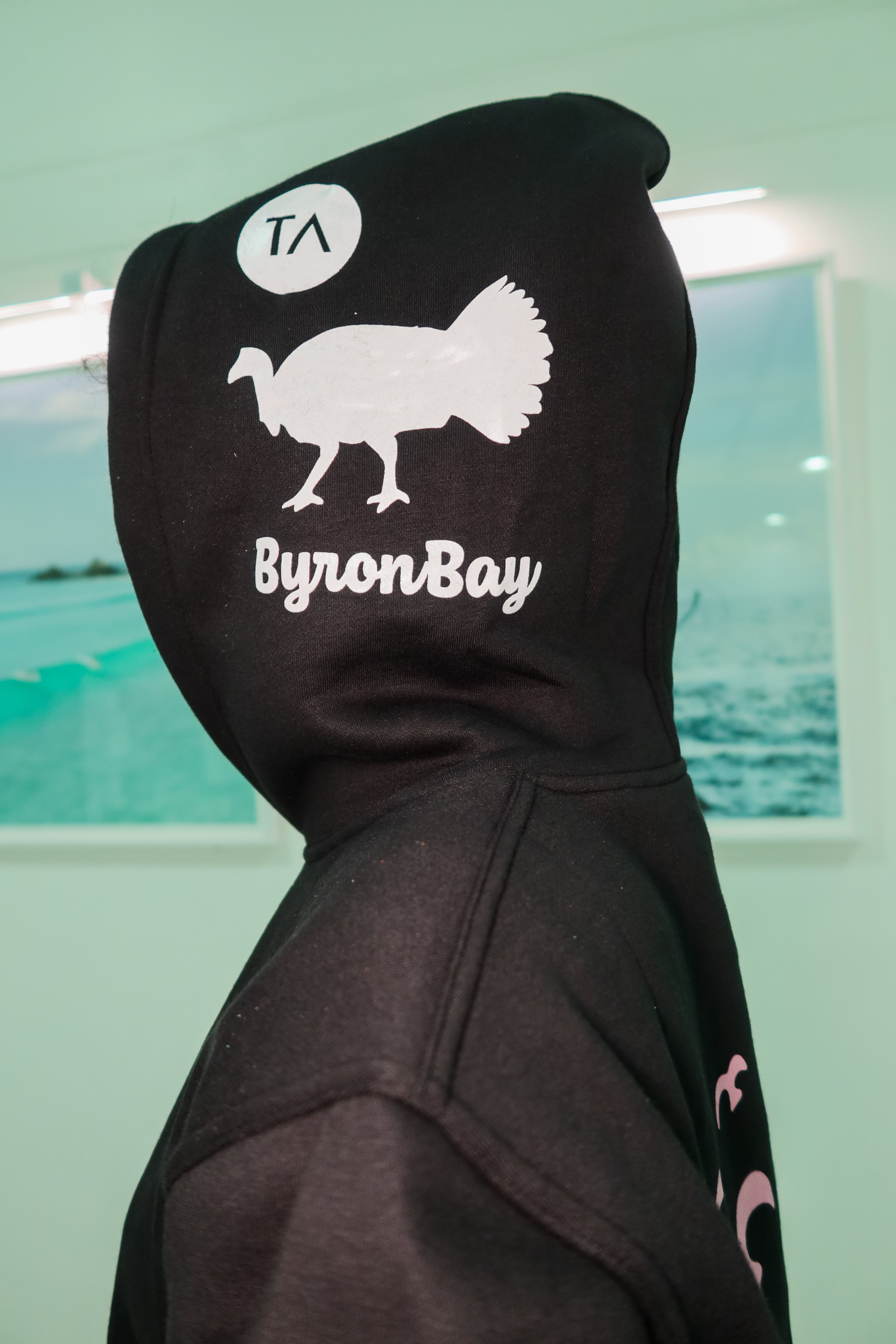 BYRON BAY ADULT BLACK HOODIE
